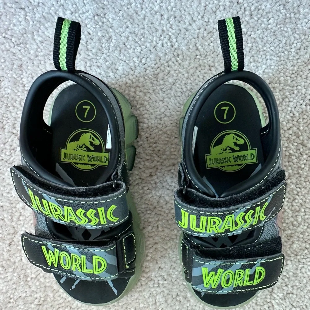 Jurassic World Toddler Boys Light-Up Dinosaur Sandals Size 7 Black Green